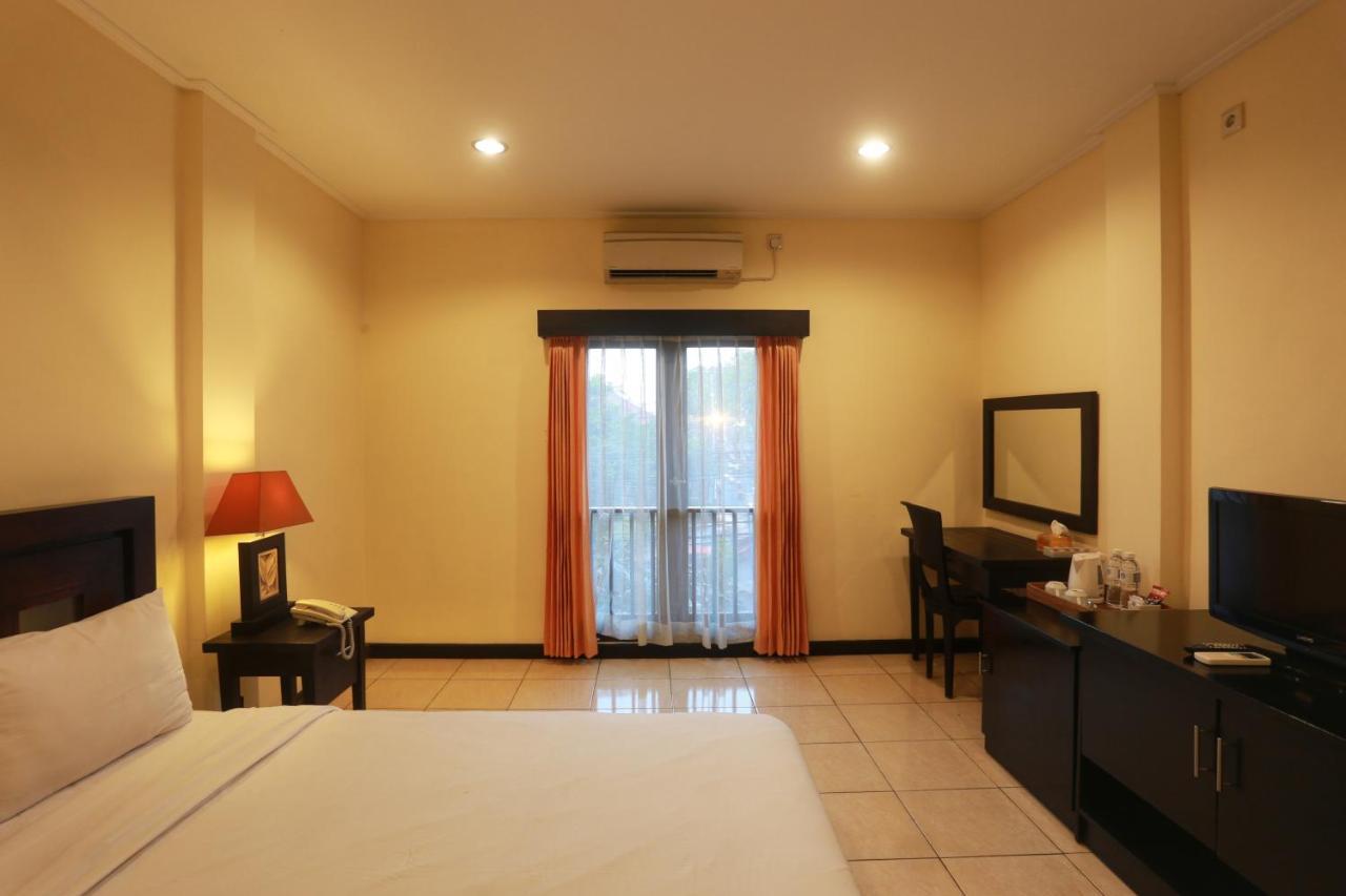 Hotel Intansari Denpasar Exterior foto